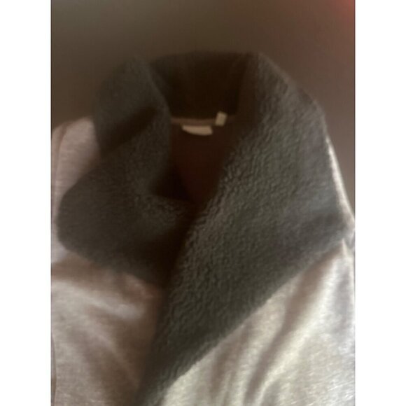 Athleta Gray Apres Anything Black Fleece Sherpa Collar Vest Size X Large - Picture 2 of 6